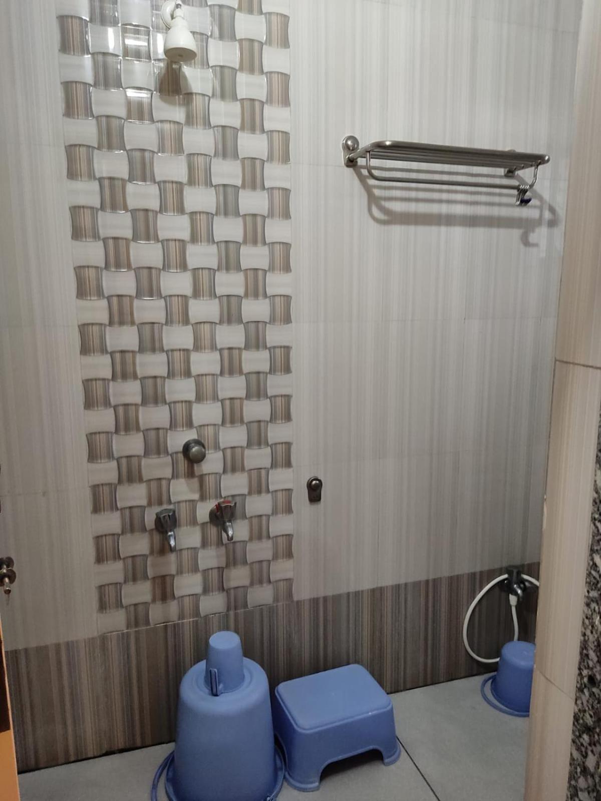 Hotel Yogiraj 舍地 外观 照片