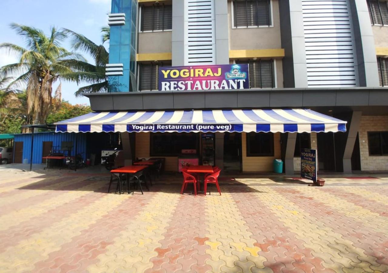 Hotel Yogiraj 舍地 外观 照片