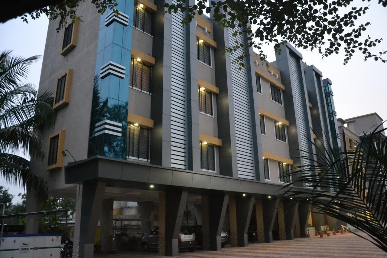 Hotel Yogiraj 舍地 外观 照片