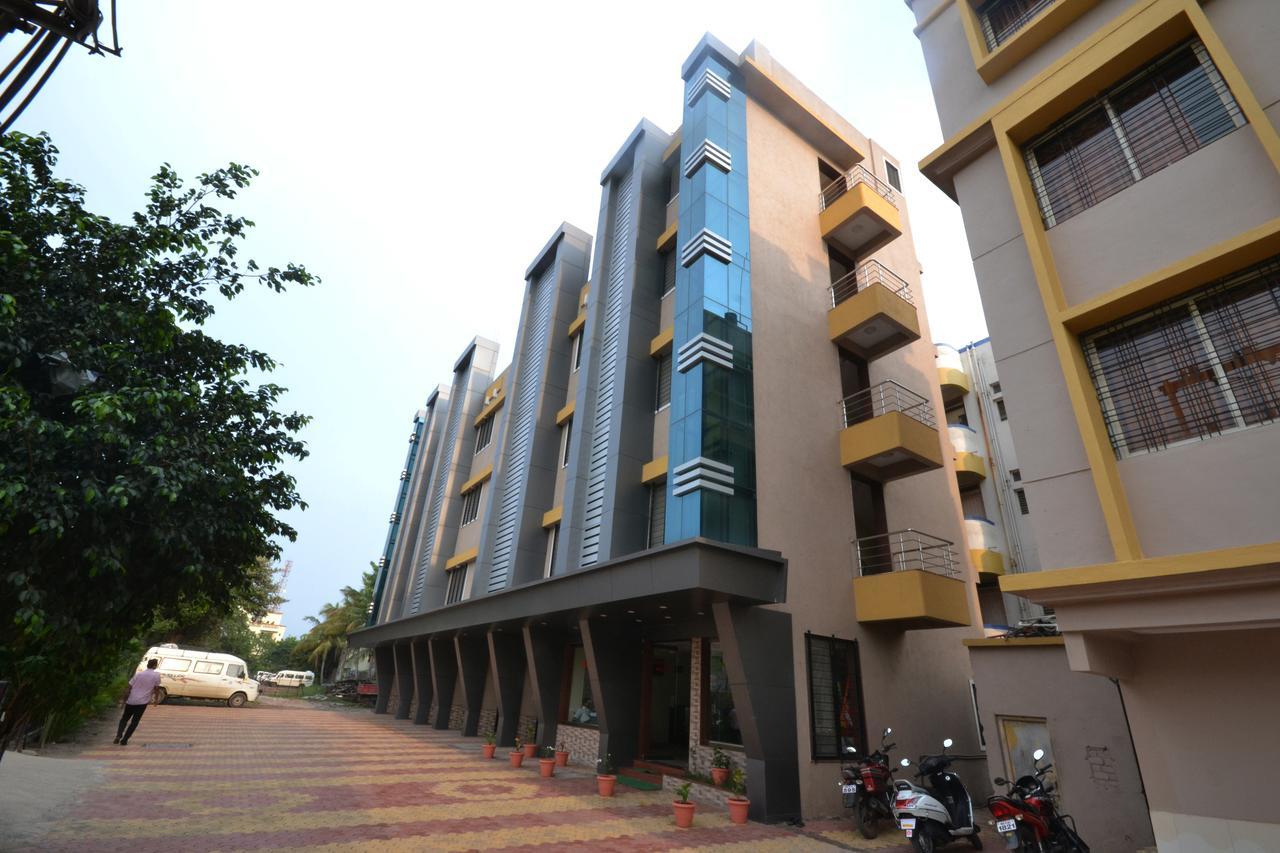 Hotel Yogiraj 舍地 外观 照片